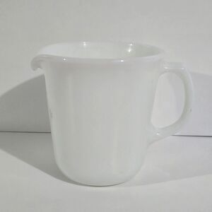 Vintage - Pyrex - Creamer - Pure White Milk Glass